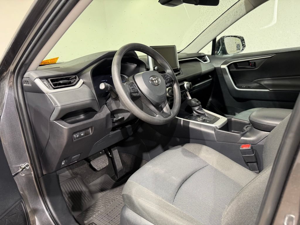 Certified 2025 Toyota RAV4 LE AWD/4WD image 18