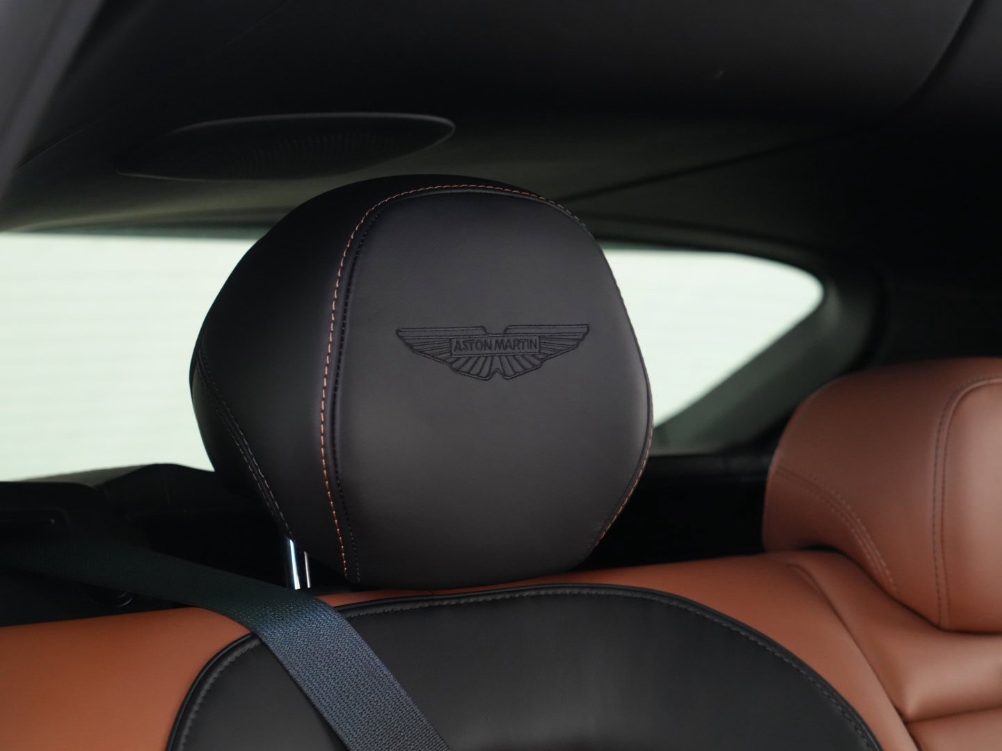 Used 2025 Aston Martin DBX 707 AWD/4WD image 36