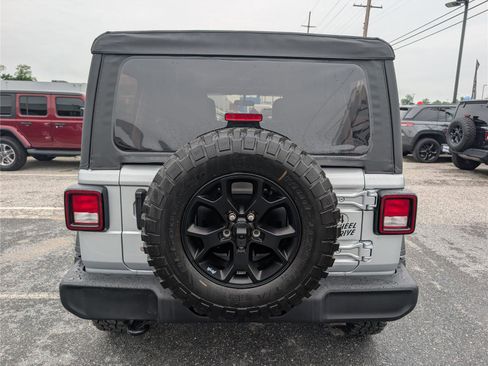 Used 2022 Jeep Wrangler Unlimited Sport AWD/4WD image 4