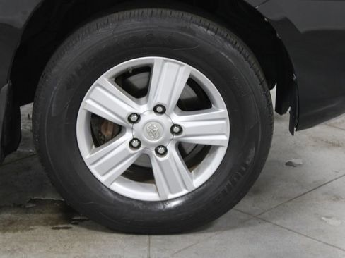 Used 2013 Toyota Land Cruiser AWD/4WD image 12
