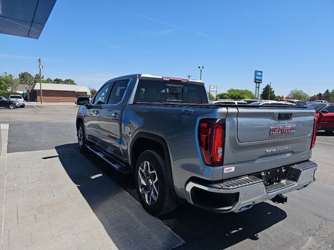 Used 2023 GMC Sierra 1500 SLT w/ SLT Premium Plus Package AWD/4WD image 5