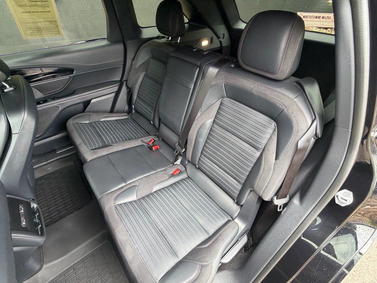 Used 2024 Lincoln Nautilus Reserve w/ Equipment Group 202A AWD/4WD image 20