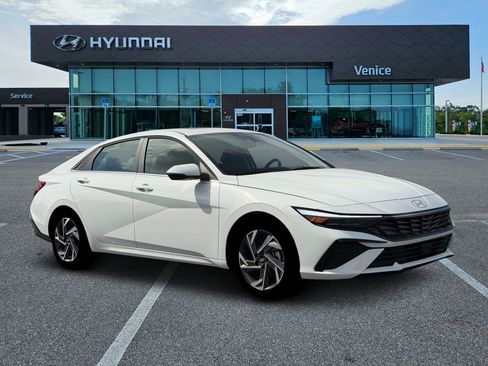 New 2026 Hyundai Elantra Limited FWD image 29