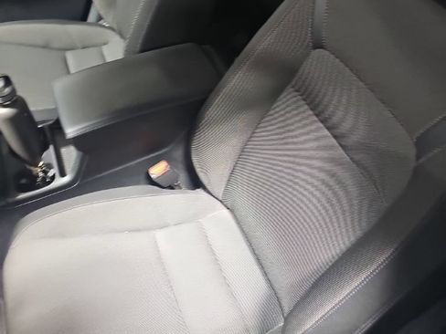 Used 2025 Honda CR-V EX image 4