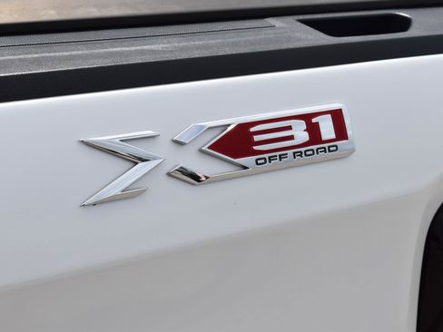 Used 2020 GMC Sierra 1500 SLT AWD/4WD image 9