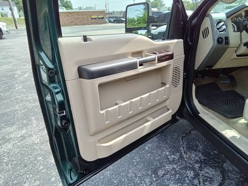 Used 2008 Ford F250 Lariat AWD/4WD image 10