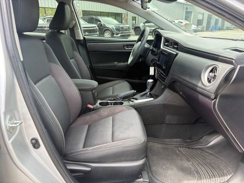 Used 2019 Toyota Corolla LE FWD image 22