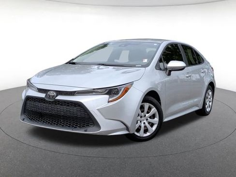 Used 2020 Toyota Corolla LE FWD image 1