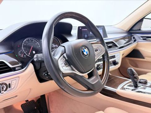 Used 2020 BMW 740i w/ Cold Weather Package RWD image 24