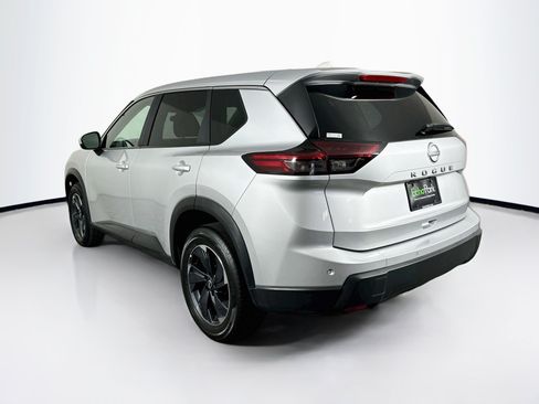 Used 2025 Nissan Rogue SV FWD image 5
