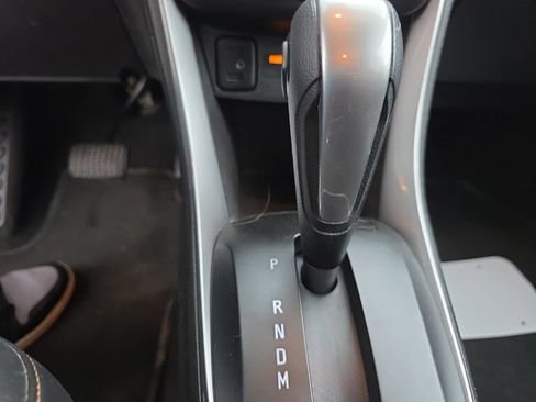 Used 2020 Chevrolet Trax LT w/ Driver Confidence Package AWD/4WD image 19