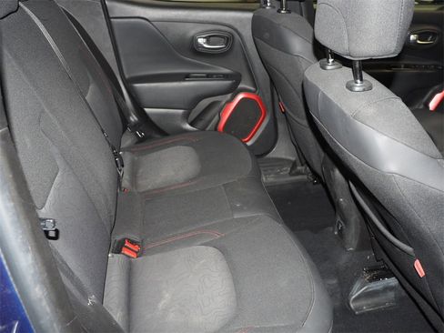 Used 2017 Jeep Renegade Trailhawk image 12