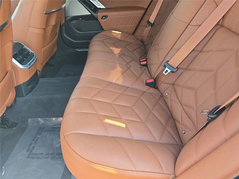 Certified 2023 BMW 760i xDrive AWD/4WD image 14