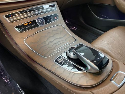 Used 2018 Mercedes-Benz E 300 4MATIC w/ Premium 2 Package image 34