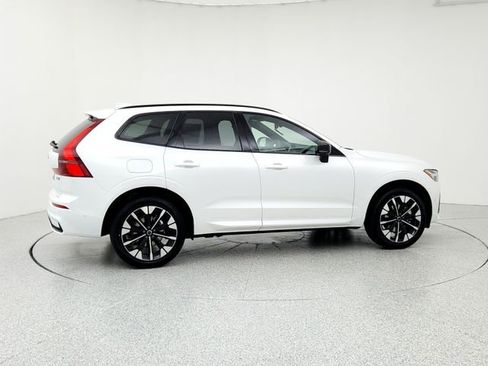 New 2026 Volvo XC60 B5 Plus w/ Climate Package image 4