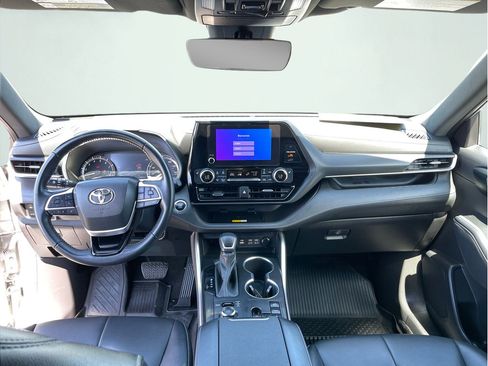 Used 2023 Toyota Highlander XSE AWD/4WD image 21