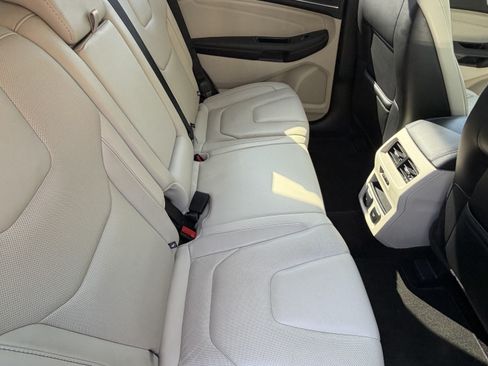 Used 2017 Ford Edge Titanium w/ Equipment Group 302A FWD image 41