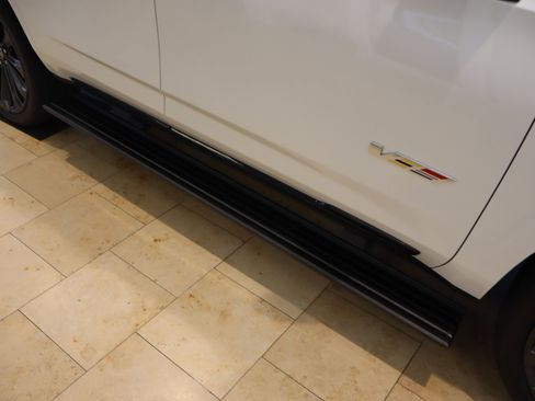 Used 2025 Cadillac Escalade V image 12