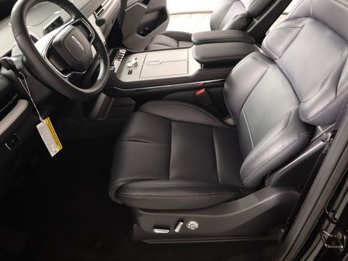 New 2026 Lincoln Navigator Reserve image 11