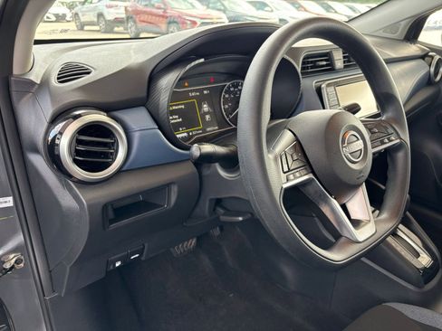 Used 2025 Nissan Versa SV FWD image 33
