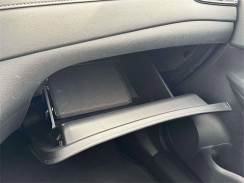 Used 2018 Nissan Rogue SV w/ Sun & Sound Touring Package image 31