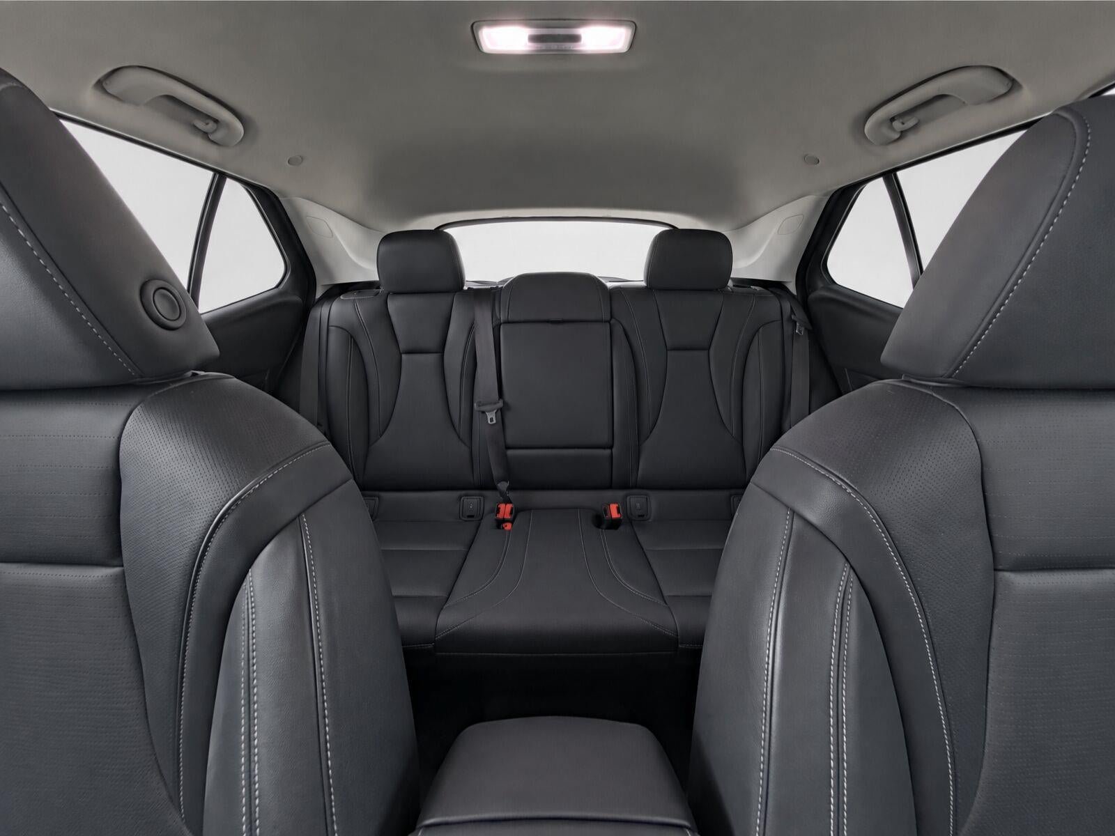 Used 2024 Buick Envision Preferred AWD/4WD image 17