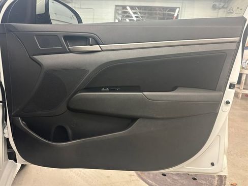 Used 2018 Hyundai Elantra SEL image 25