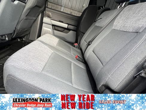 Used 2025 Ford F250 XLT w/ Black Appearance Package image 11