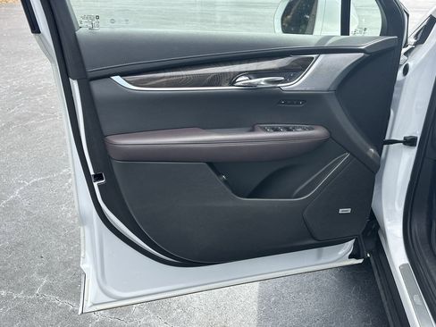 Used 2020 Cadillac XT6 Premium Luxury image 23