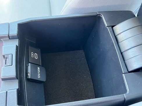 Certified 2024 Toyota Corolla Cross L image 27