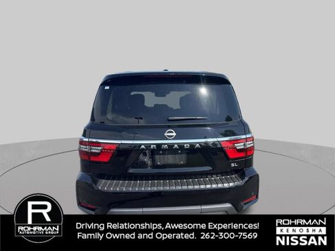 Used 2024 Nissan Armada SL w/ Captain's Chairs Package AWD/4WD image 4