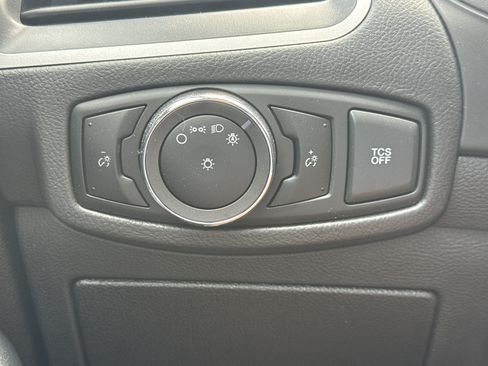 Used 2023 Ford Edge SE AWD/4WD image 21