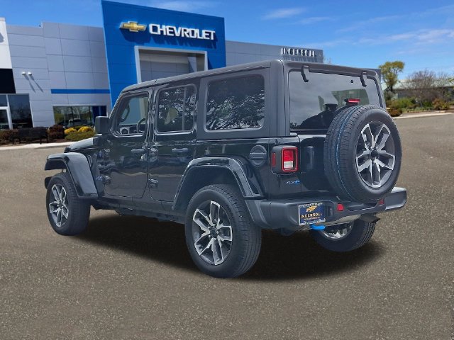 Used 2024 Jeep Wrangler Unlimited AWD/4WD image 23