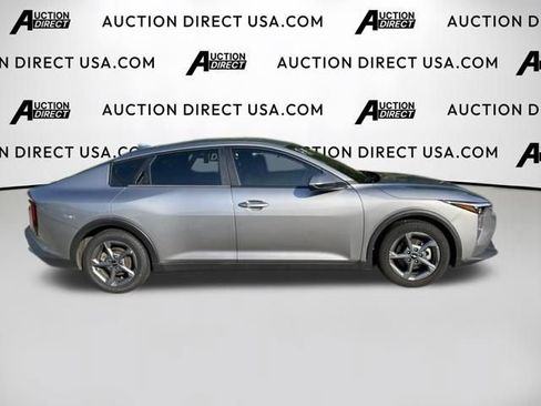 Used 2025 Kia K4 FWD image 26