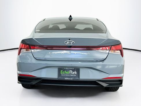 Used 2022 Hyundai Elantra SEL FWD image 7