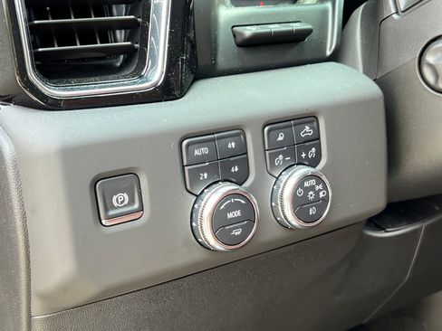 Used 2025 GMC Sierra 1500 Denali Ultimate AWD/4WD image 40