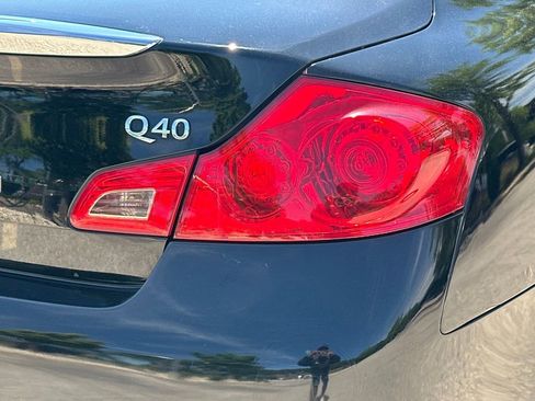 Used 2015 INFINITI Q40 AWD w/ Moonroof Package image 14