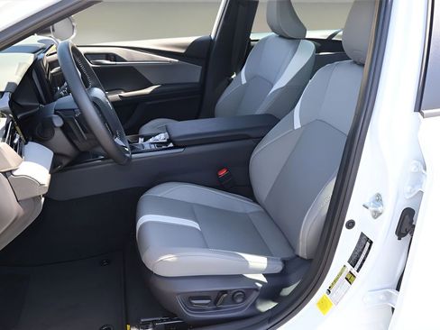 Certified 2026 Toyota Camry SE image 11