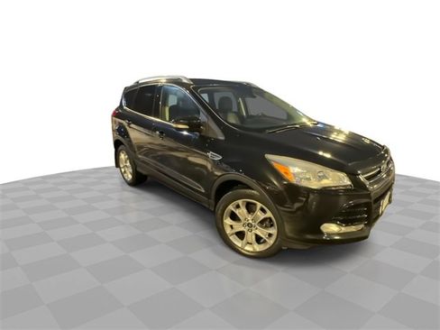 Used 2015 Ford Escape Titanium image 2