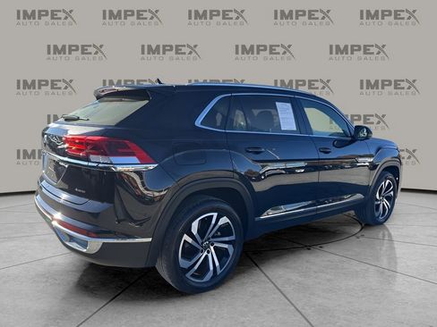 Used 2023 Volkswagen Atlas Cross Sport SEL image 5