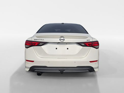 Used 2022 Nissan Sentra SR w/ Trunk Package FWD image 4