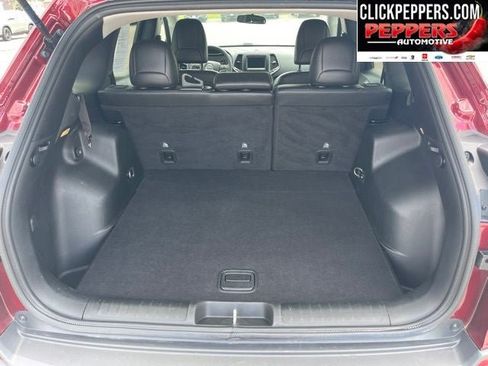 Used 2020 Jeep Cherokee Latitude Plus FWD image 16