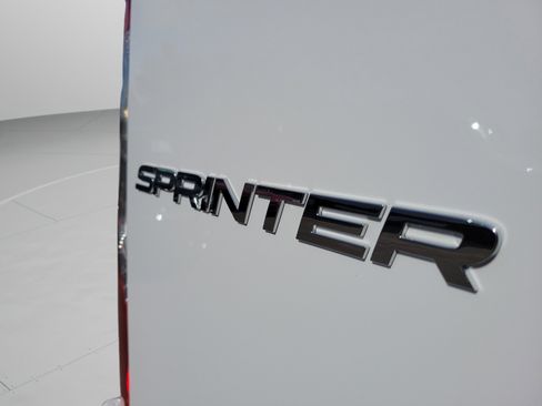 Used 2025 Mercedes-Benz Sprinter 2500 image 28