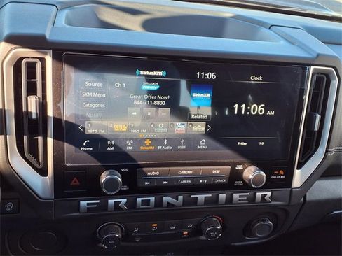 Certified 2025 Nissan Frontier SV image 5