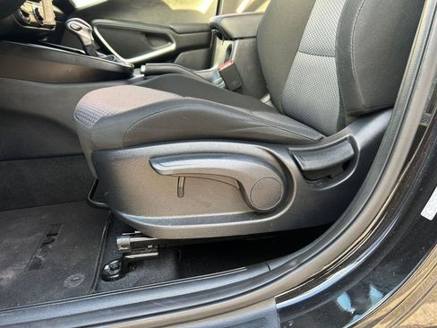 Used 2025 Kia Soul LX w/ LX Technology Package image 22