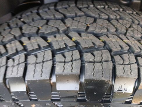 New 2026 Jeep Wrangler Unlimited Sport image 17