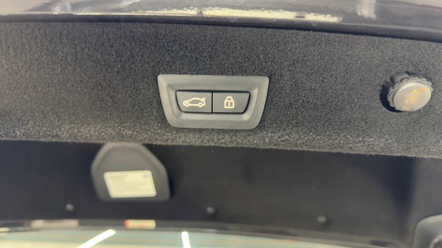 Used 2020 BMW 740i w/ Premium Package RWD image 37