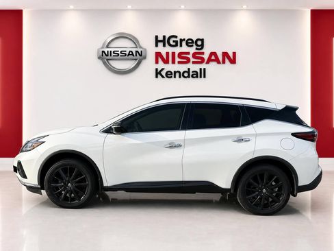 Used 2022 Nissan Murano SV w/ SV Midnight Edition Package FWD image 5