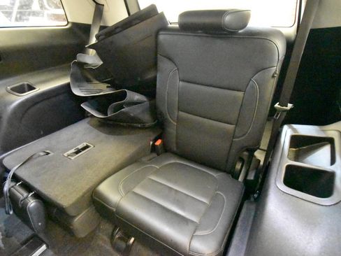 Used 2023 GMC Acadia SLT w/ Preferred Package AWD/4WD image 15