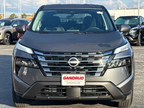 New 2026 Nissan Rogue SV image 3